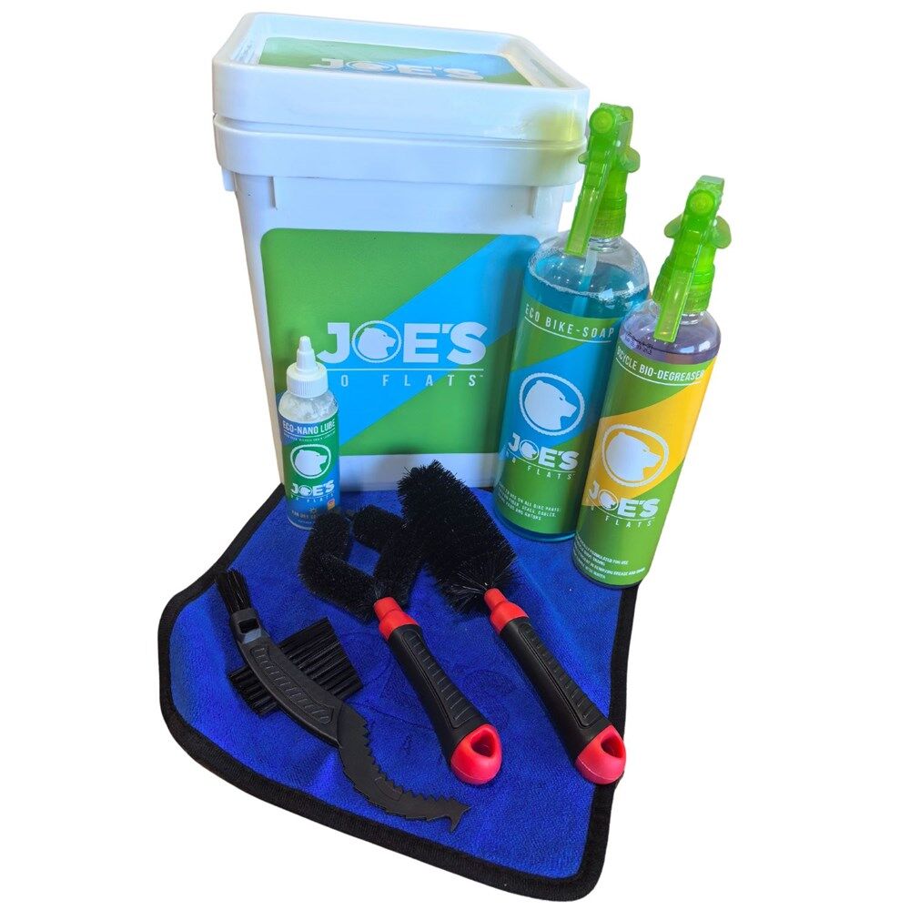 JOES NO-FLATS Bike Bucket Cleaner Pack / Bike Soap 1L + Degreaser 500ml + 1 Joes All Condition Lube 120ml + Brush Kit + 1 Micro fibre cloth