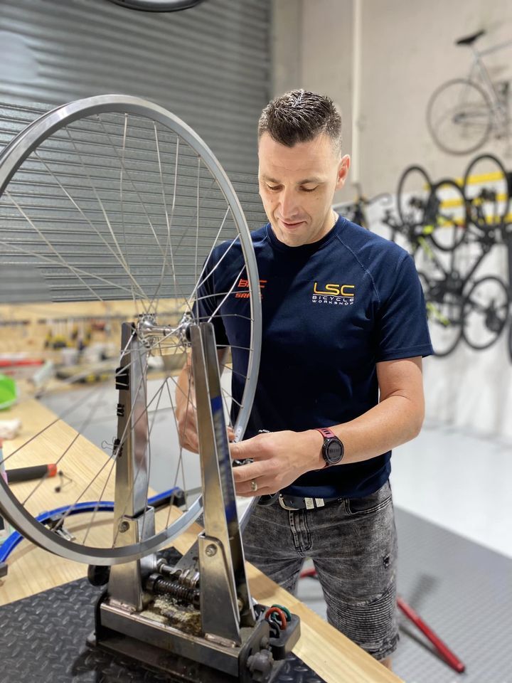 Custom wheel building, repairs and overhauls